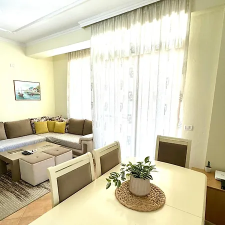 Four Seasons Apartament